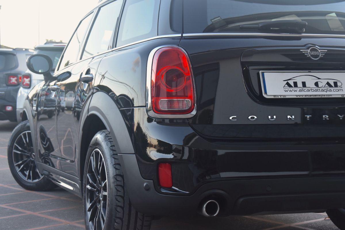 Mini Countryman Cooper D Business 150cv Aut.