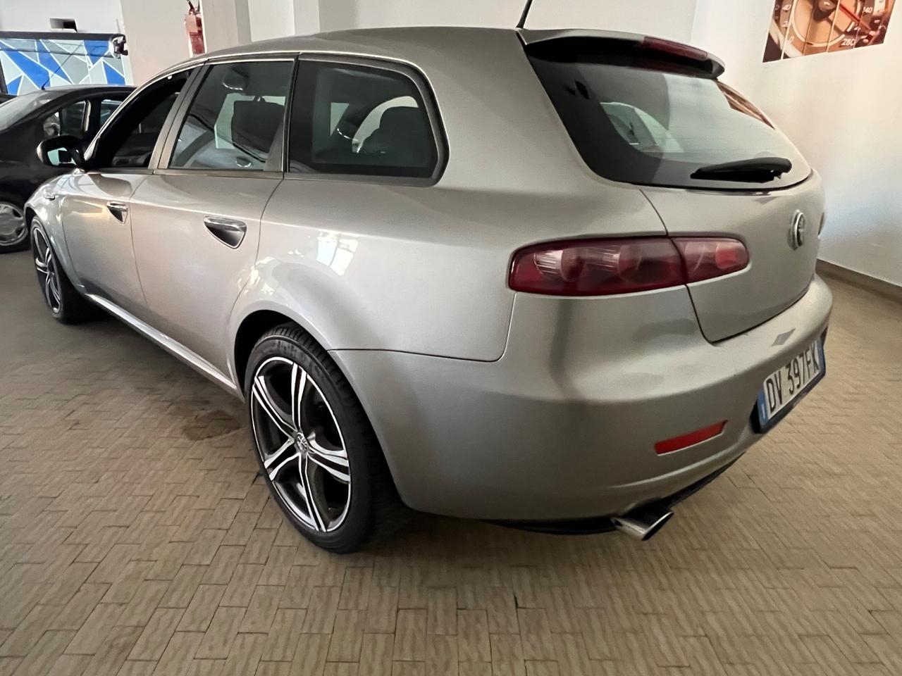Alfa Romeo 159 1.9 JTDm Sportwagon Distinctive