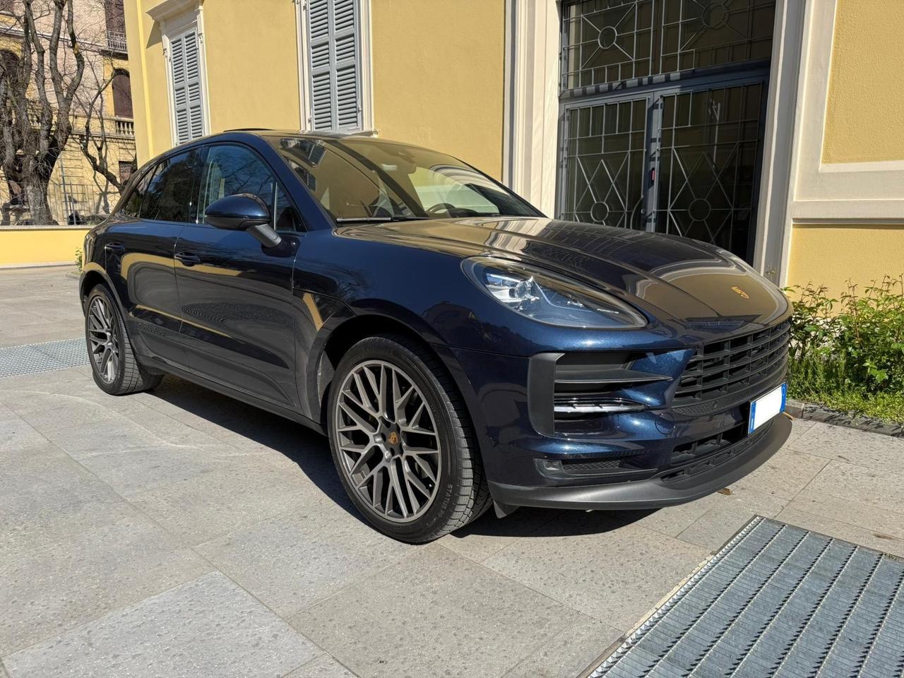 Porsche Macan 2.0 Tetto Pano FULL OPTIONAL IVA ESPOSTA