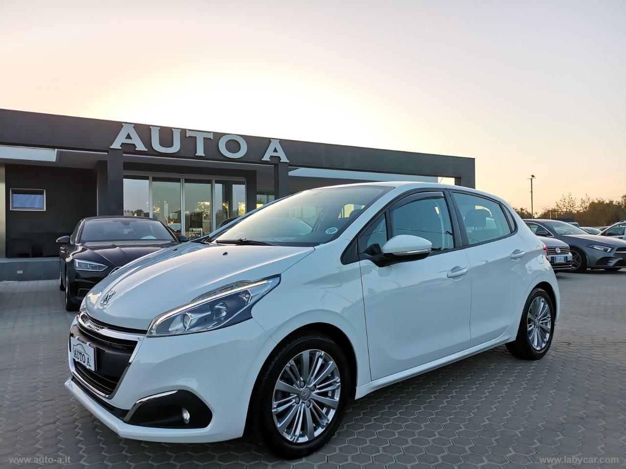 PEUGEOT 208 PureTech 82 5p. Allure