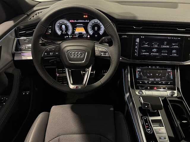 Audi Q8 55 TFSI e quattro tiptronic Sport