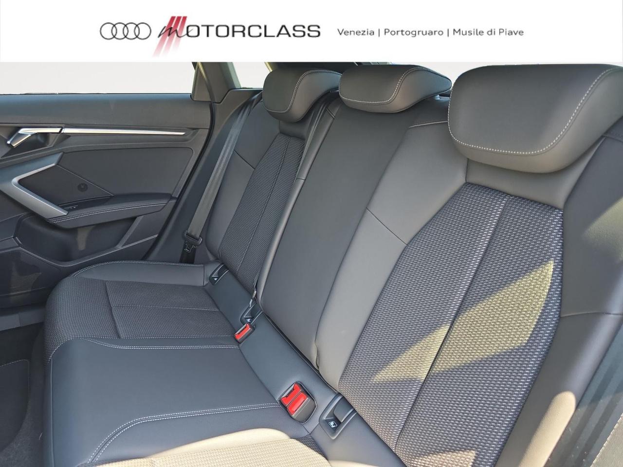 Audi A3 allstreet 35 1.5 tfsi mhev 48v identity contrast s tronic