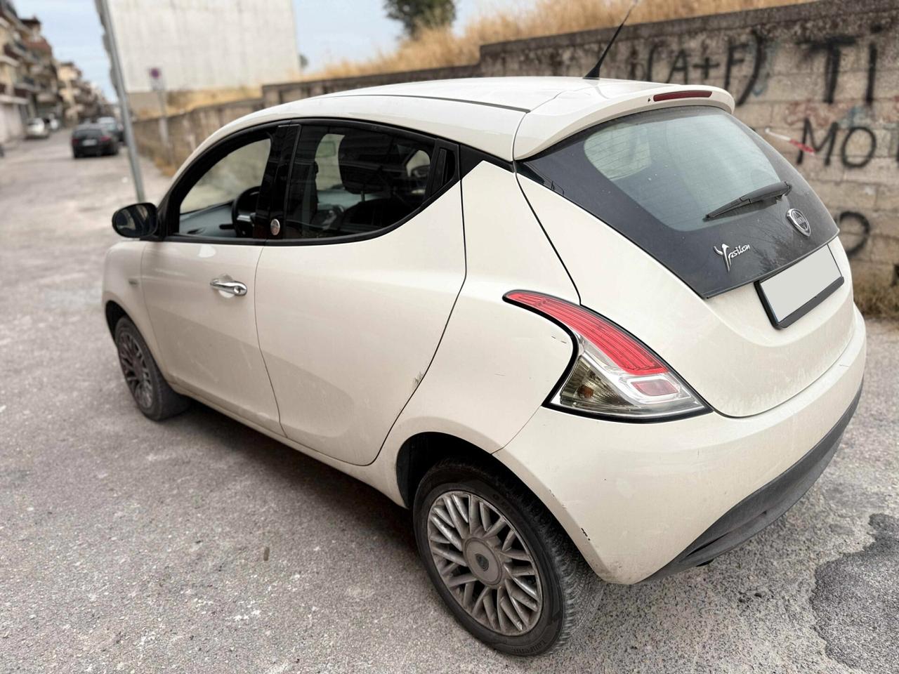 Lancia Ypsilon 0.9 TwinAir 85 CV 5 porte Metano Ecochic Gold