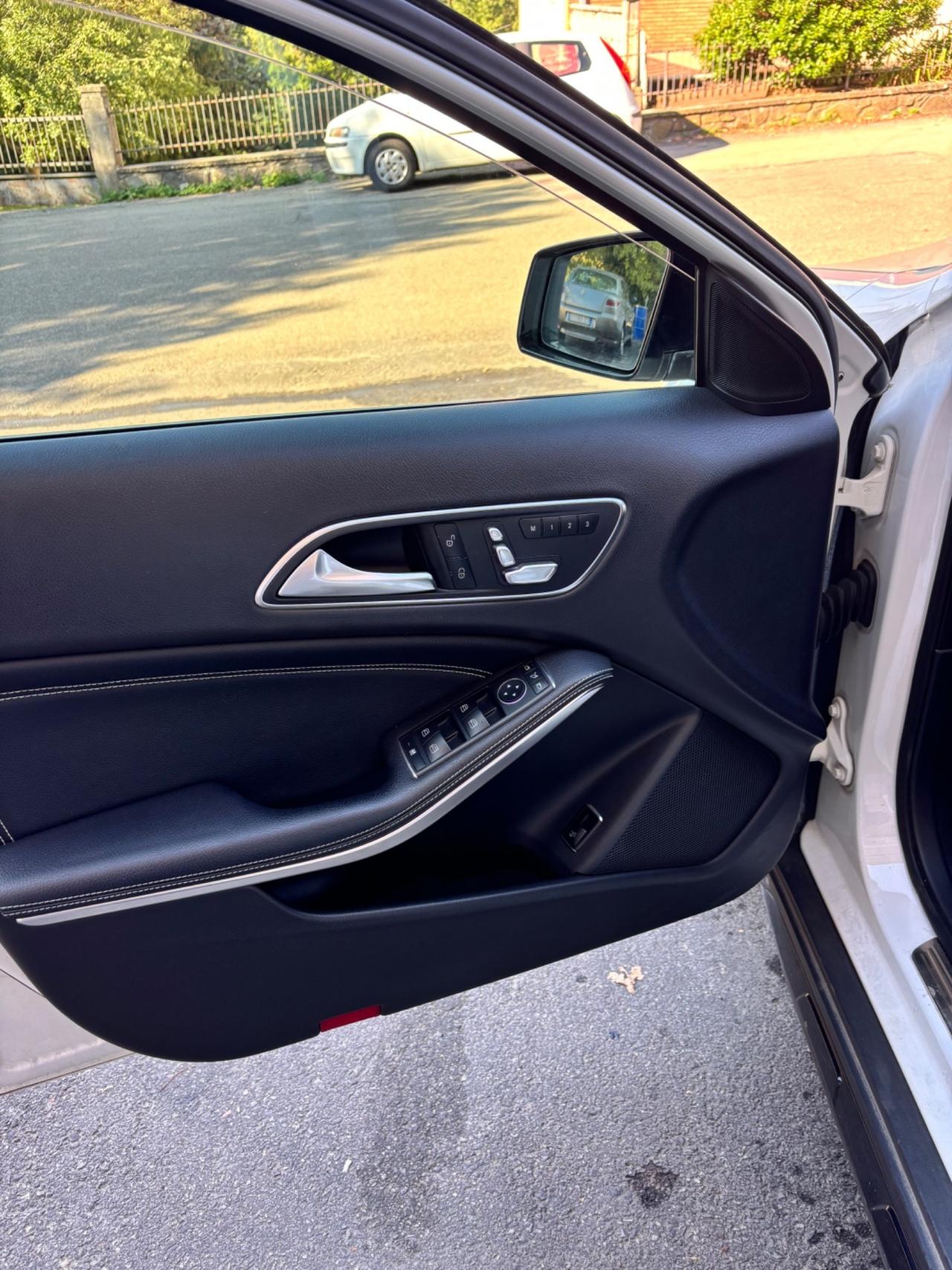 Mercedes-benz GLA 200 d Automatic 4Matic Premium