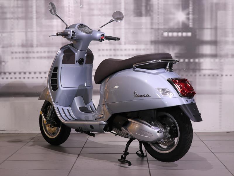Piaggio Vespa GTS 300 HPE ABS