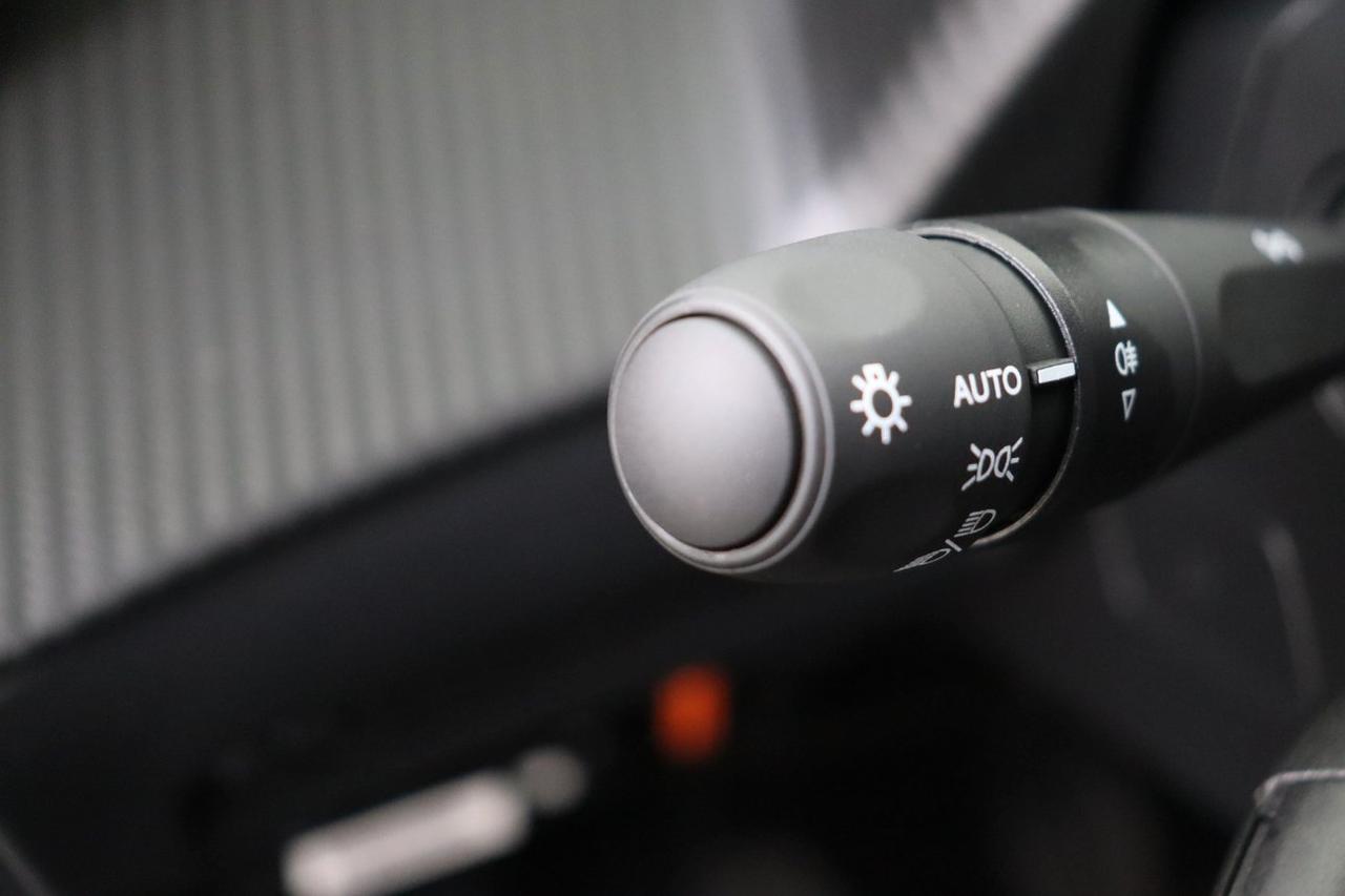 Peugeot 2008 1.2 turbo Allure 100cv IN PROMO