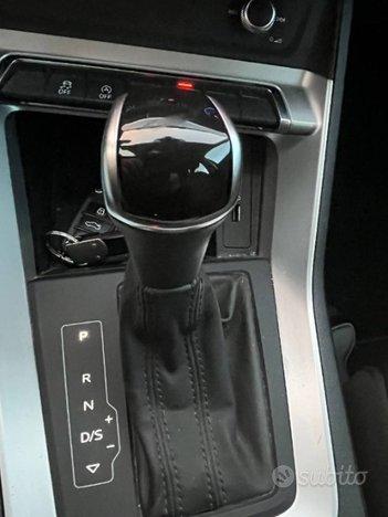 AUDI Q3 2.0 TDI 150 CV Business