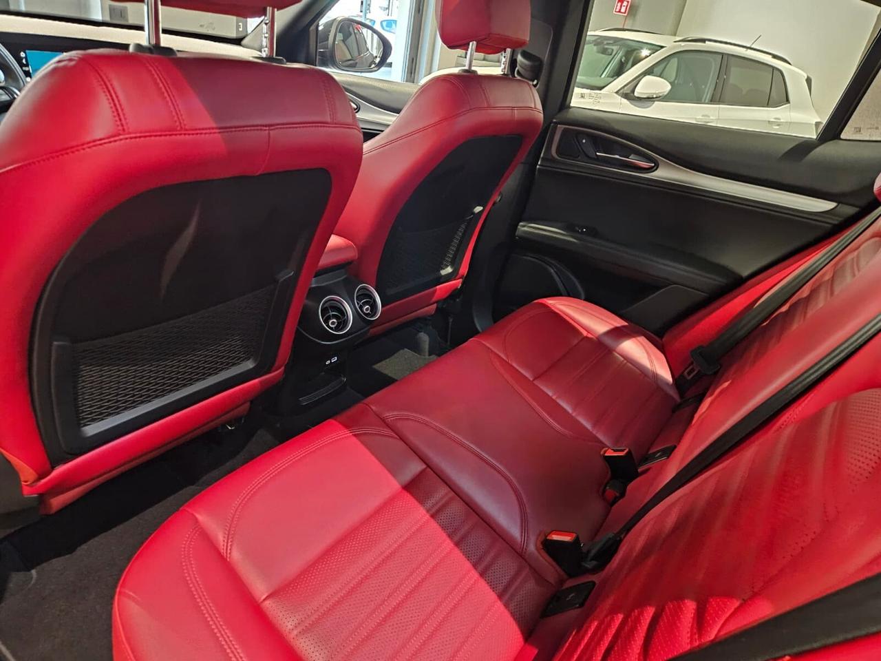 Stelvio 2.2d 210 CV AT8 Q4 Veloce Tetto 22K KM IVA ESP