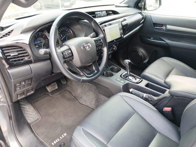 TOYOTA Hilux 2.8 D A/T 4WD 4 porte Double Cab Invincible N1