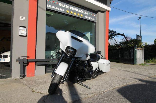 HARLEY-DAVIDSON FLHX Street Glide CRUISER