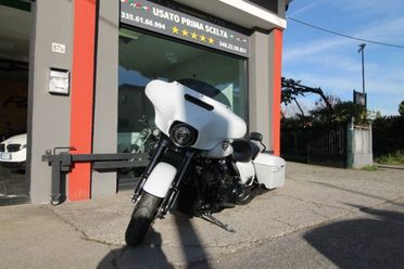 HARLEY-DAVIDSON FLHX Street Glide CRUISER