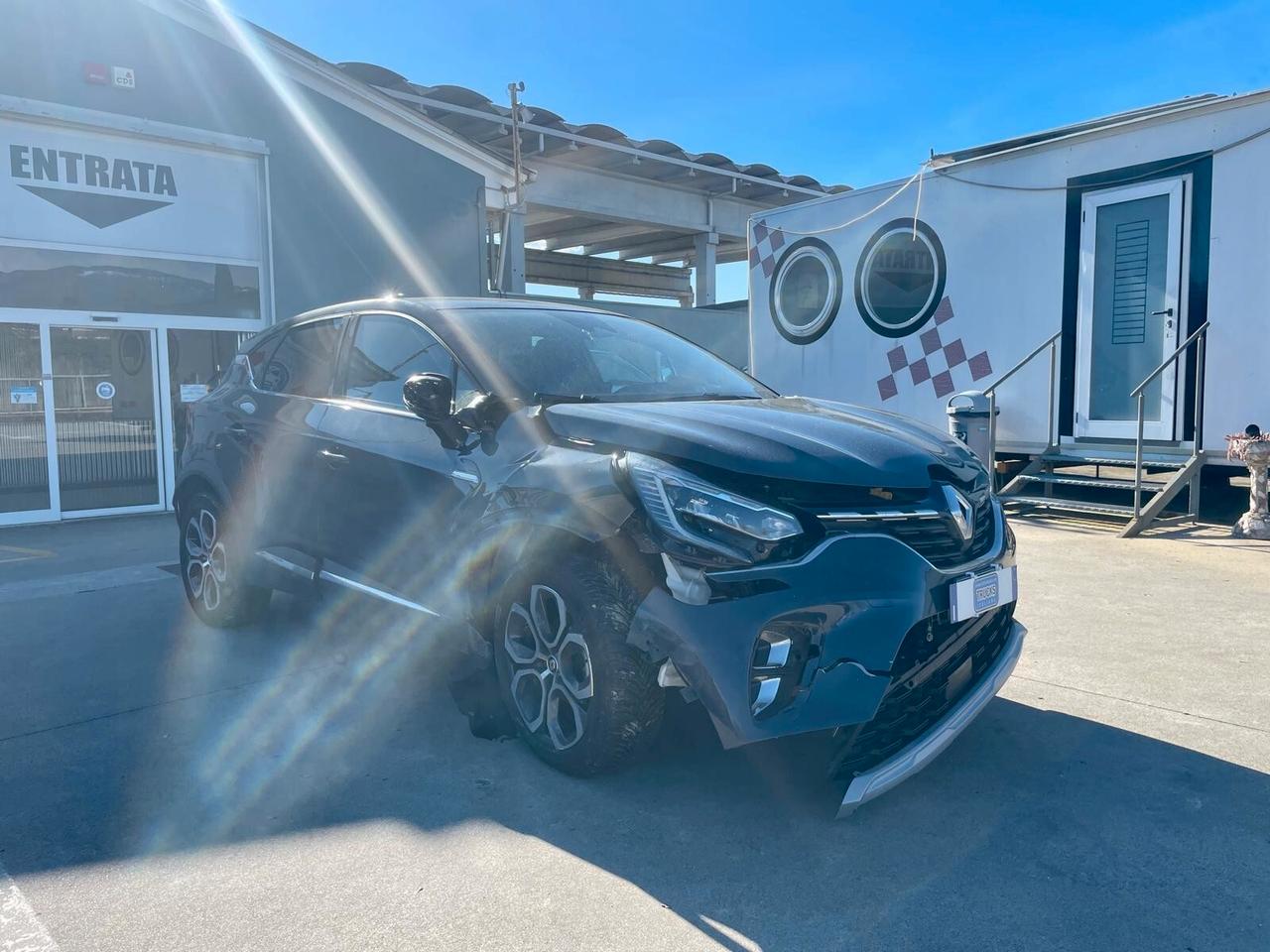 Renault Captur TCe 100 CV GPL Techno ***VEICOLO SINISTRATO **** VA IN MOTO