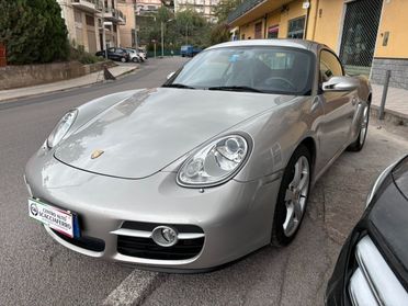 Porsche Cayman 2.7