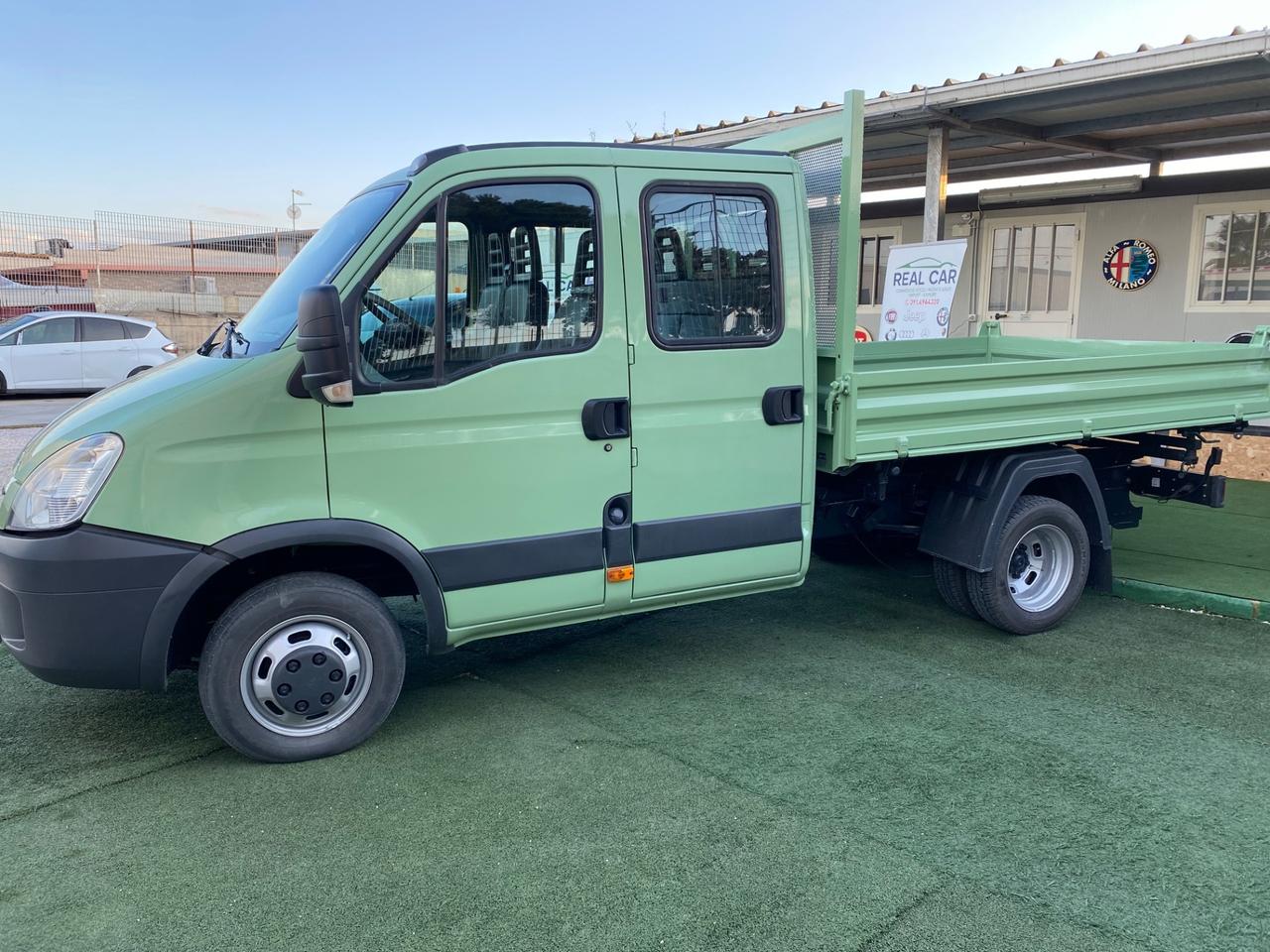 Iveco Daily 3.0-35C15 Ribaltabile Trilaterale 7 Posti