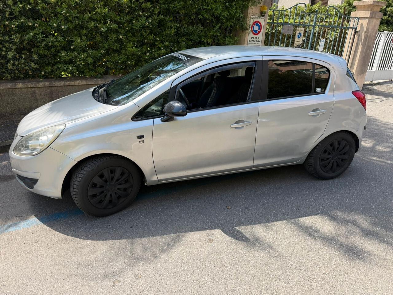 Opel Corsa 1.2 5 porte Club Benzina/Metano