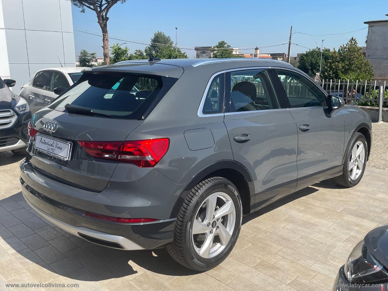 AUDI Q3 35 TDI S tronic Business Advanced