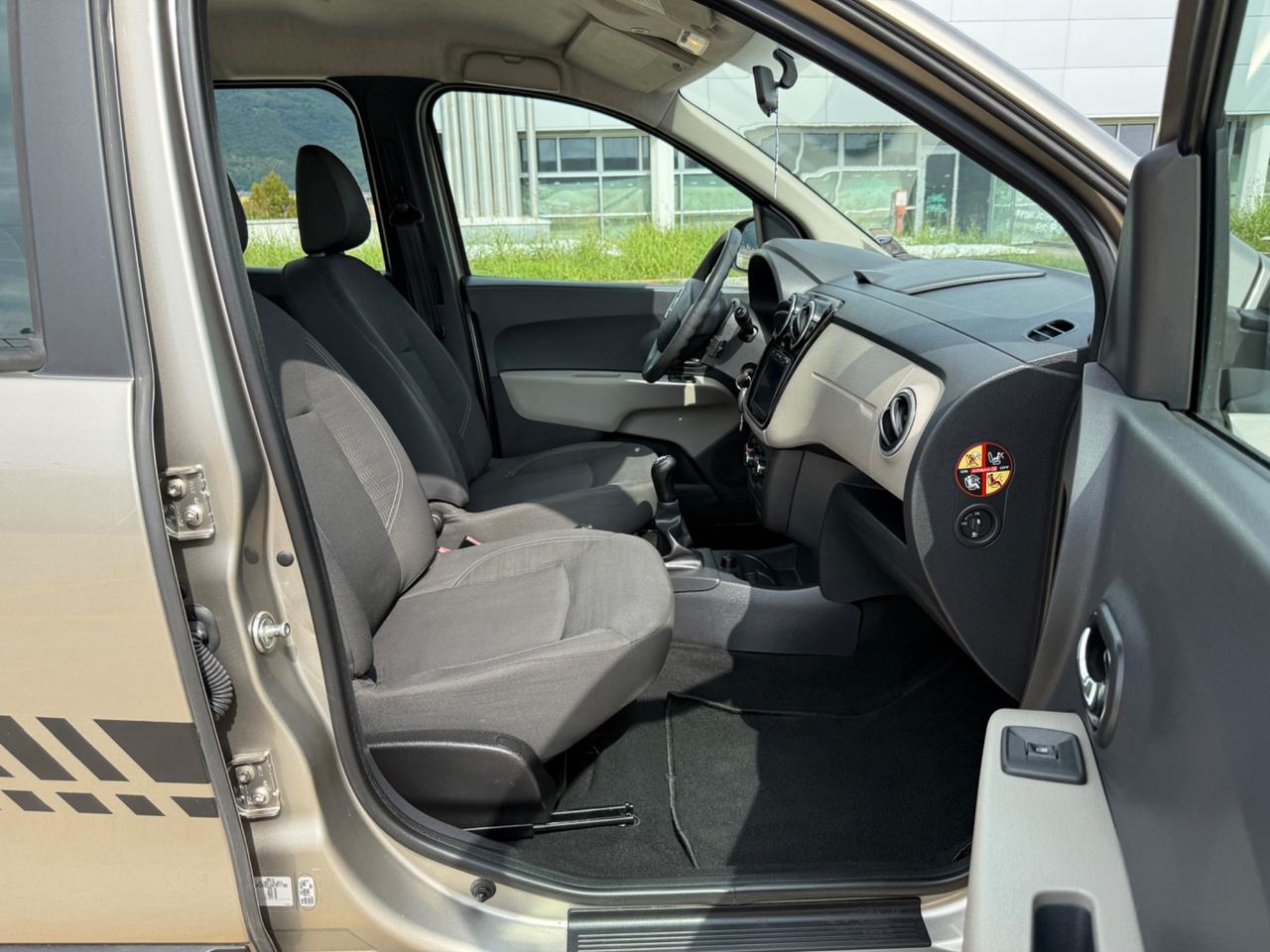 Dacia Lodgy 1.5 Diesel 90CV 5 posti OK NEOPATENTATI