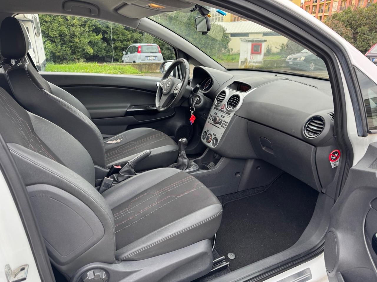 Opel Corsa 1.2 85CV 3 porte GPL-TECH b-color 2013