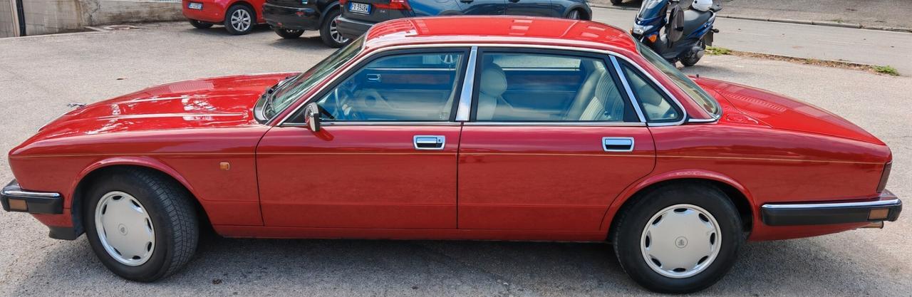 Jaguar XJ6 3.2 cat - 1992 - Targa Oro