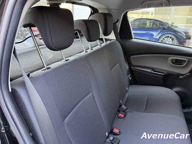 TOYOTA Yaris 5 p 1.5h AUTOMATICA X NEOPATENTATI PREZZO REALE