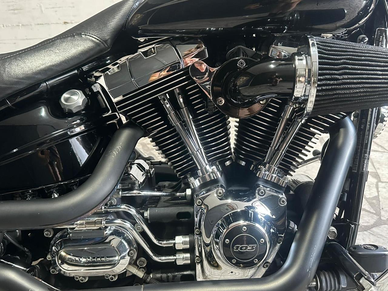 Harley-davidson Breakout 103