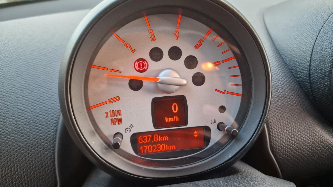 Mini Cooper Countryman 1.6 D - Nov2012