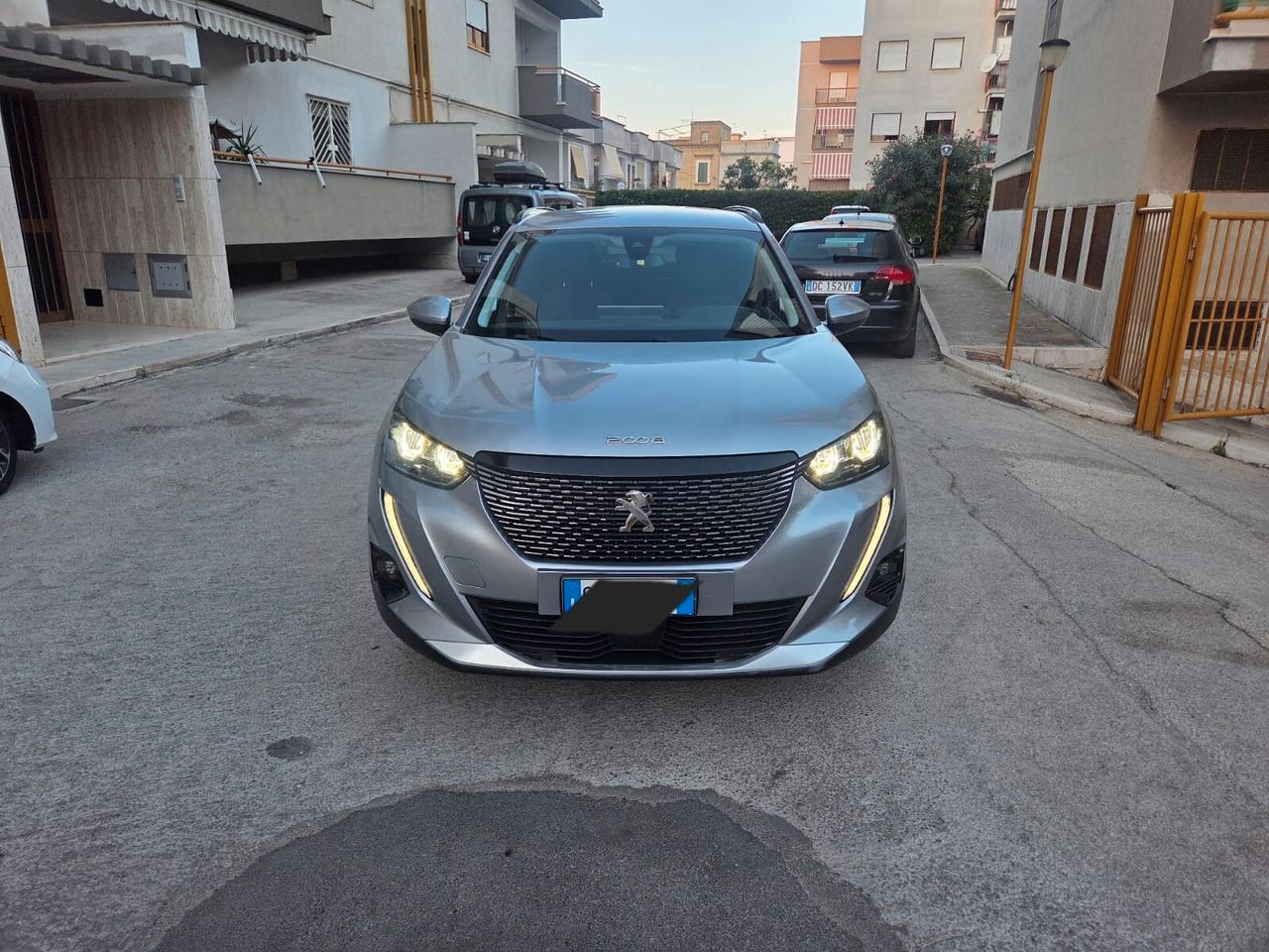 Peugeot 2008 BlueHDi 110 S&S Allure Pack