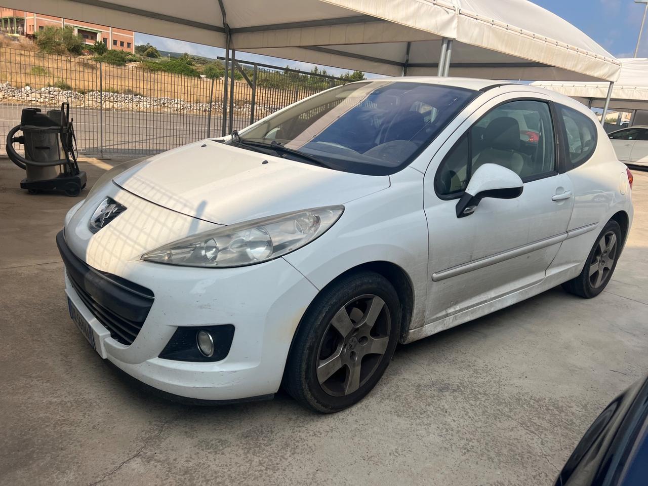 Peugeot 207 1.6 8V HDi 112CV 3p. XS