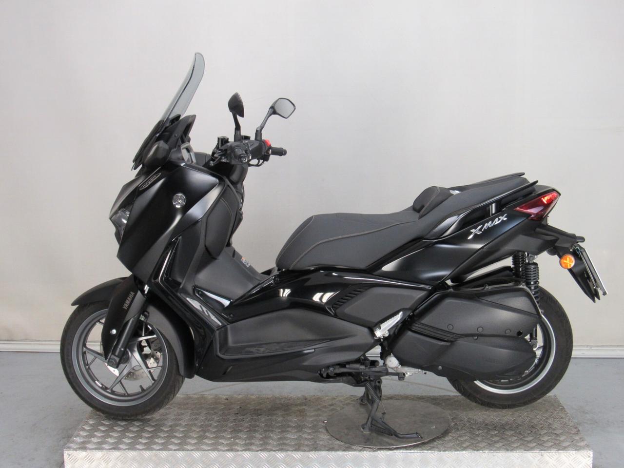 Yamaha X-Max 300 ABS TECH MAX
