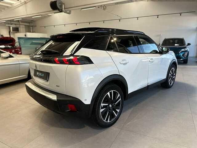 Peugeot 2008 motore elettrico 136 CV GT Pack