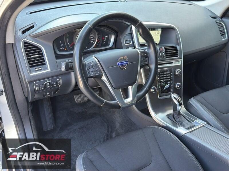 Volvo XC60 2.4 D4 181 Cv Automatic AWD Momentum - Navi, Cruise, Sensori ecc