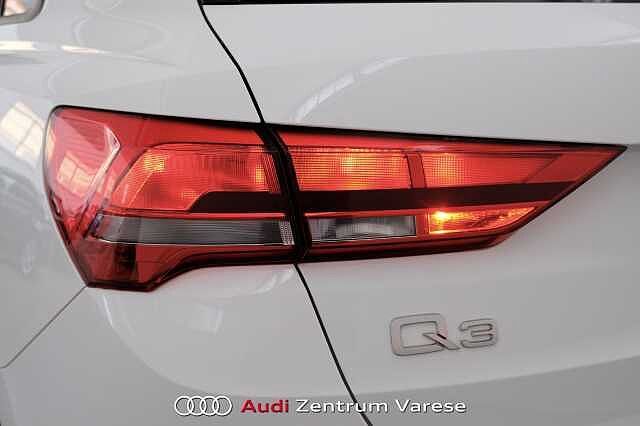 Audi Q3 2022 photo 4