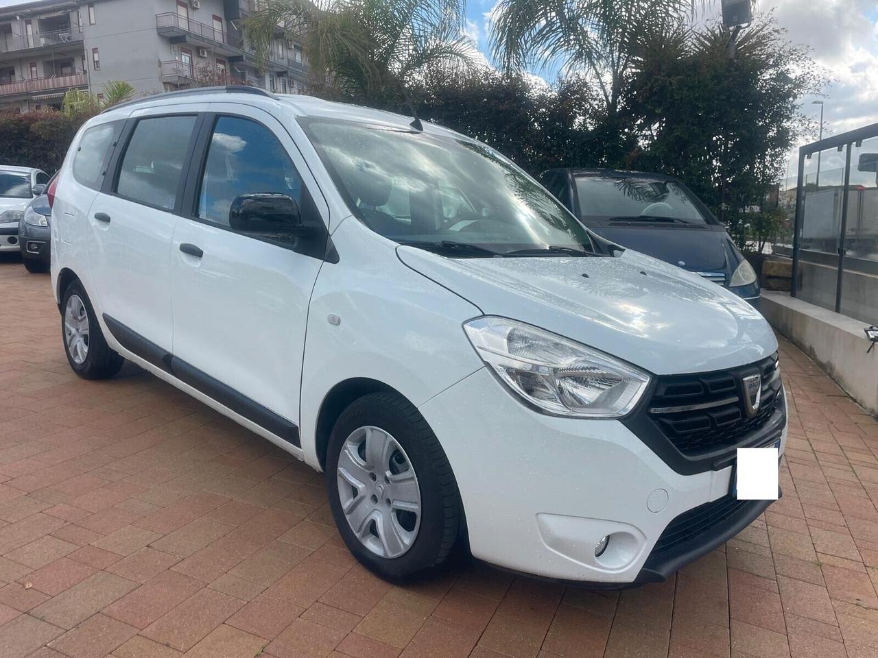 "NOLEGGIO" Opel Vivaro 9 POSTI e altri veicoli