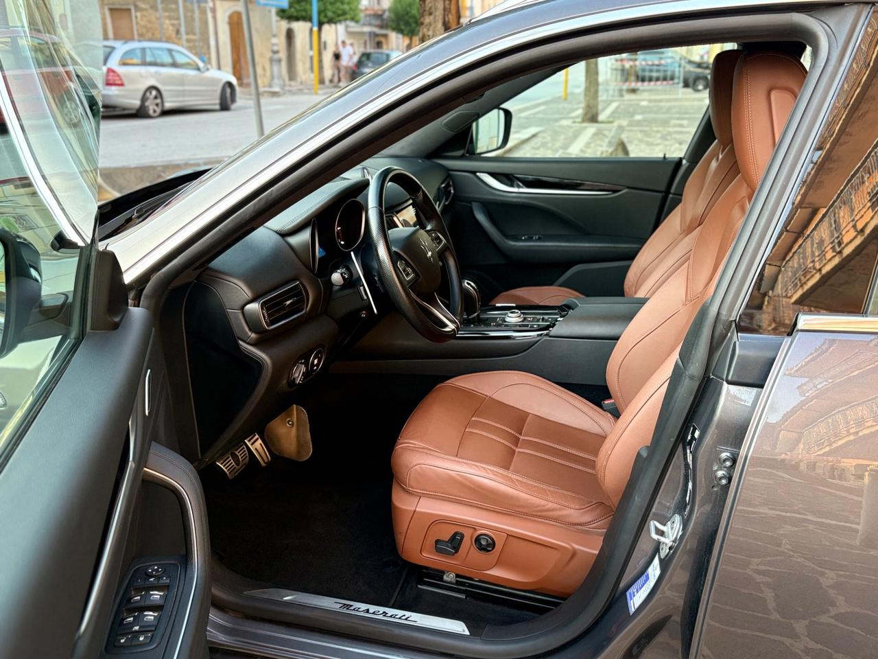 Maserati Levante 275CV Q4 Gransport GRIGIO MARATEA