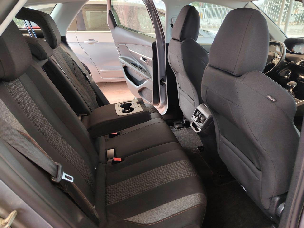 Peugeot 3008 1.6 BlueHDi 120 S&S Business 2018