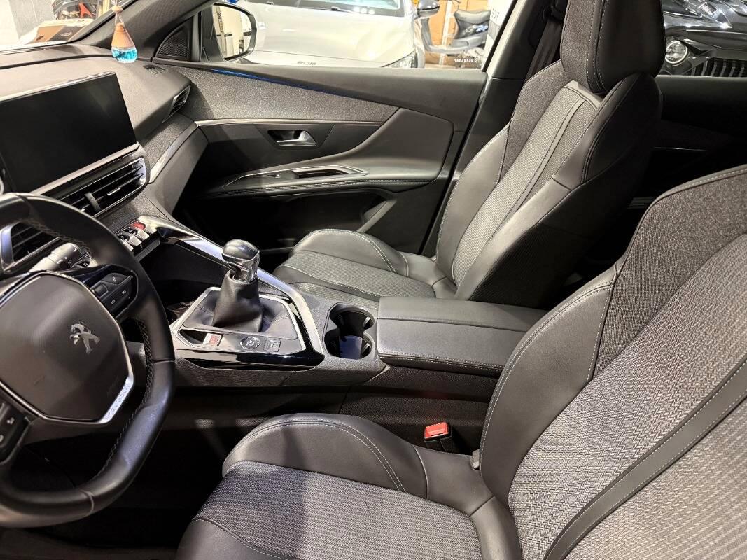 Peugeot 3008 II 1.2 puretech t Allure Pack s&s 130cv