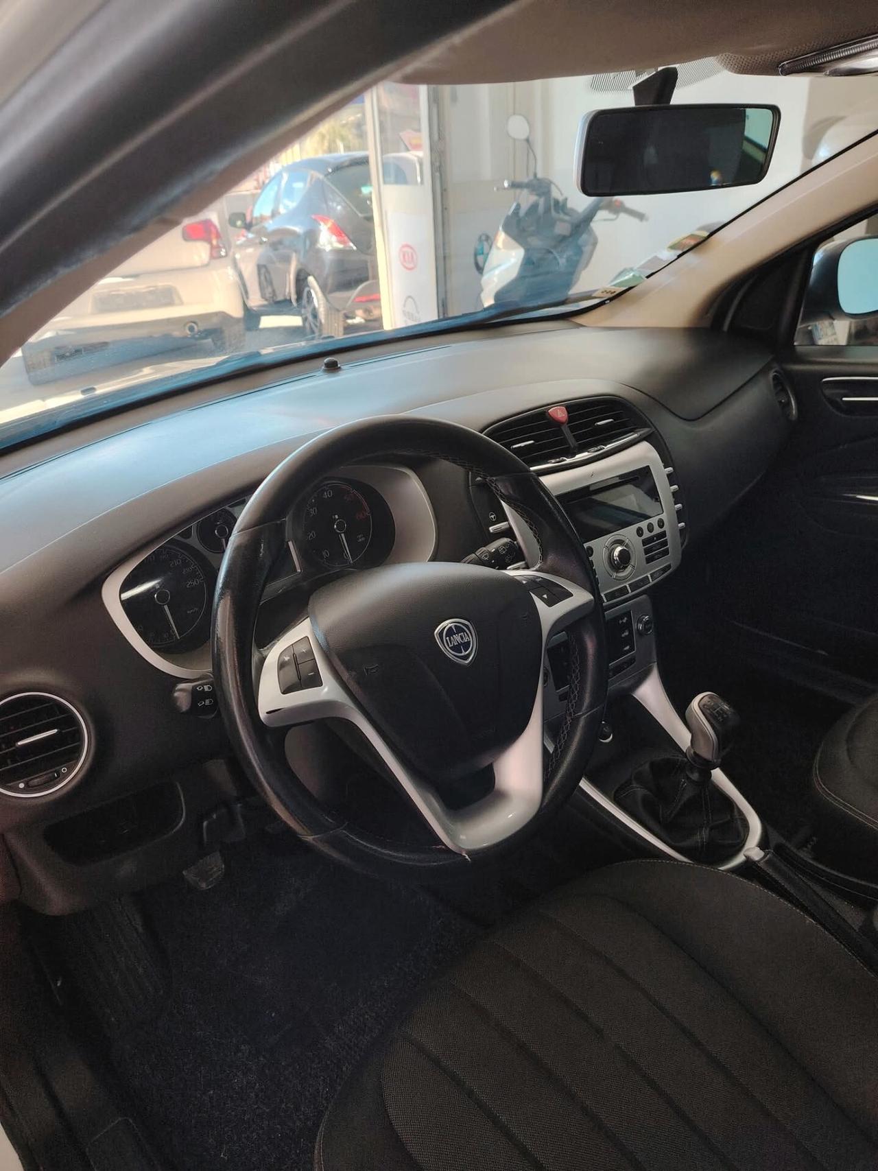 Lancia Delta 1.6 MJT Silver 120 cv