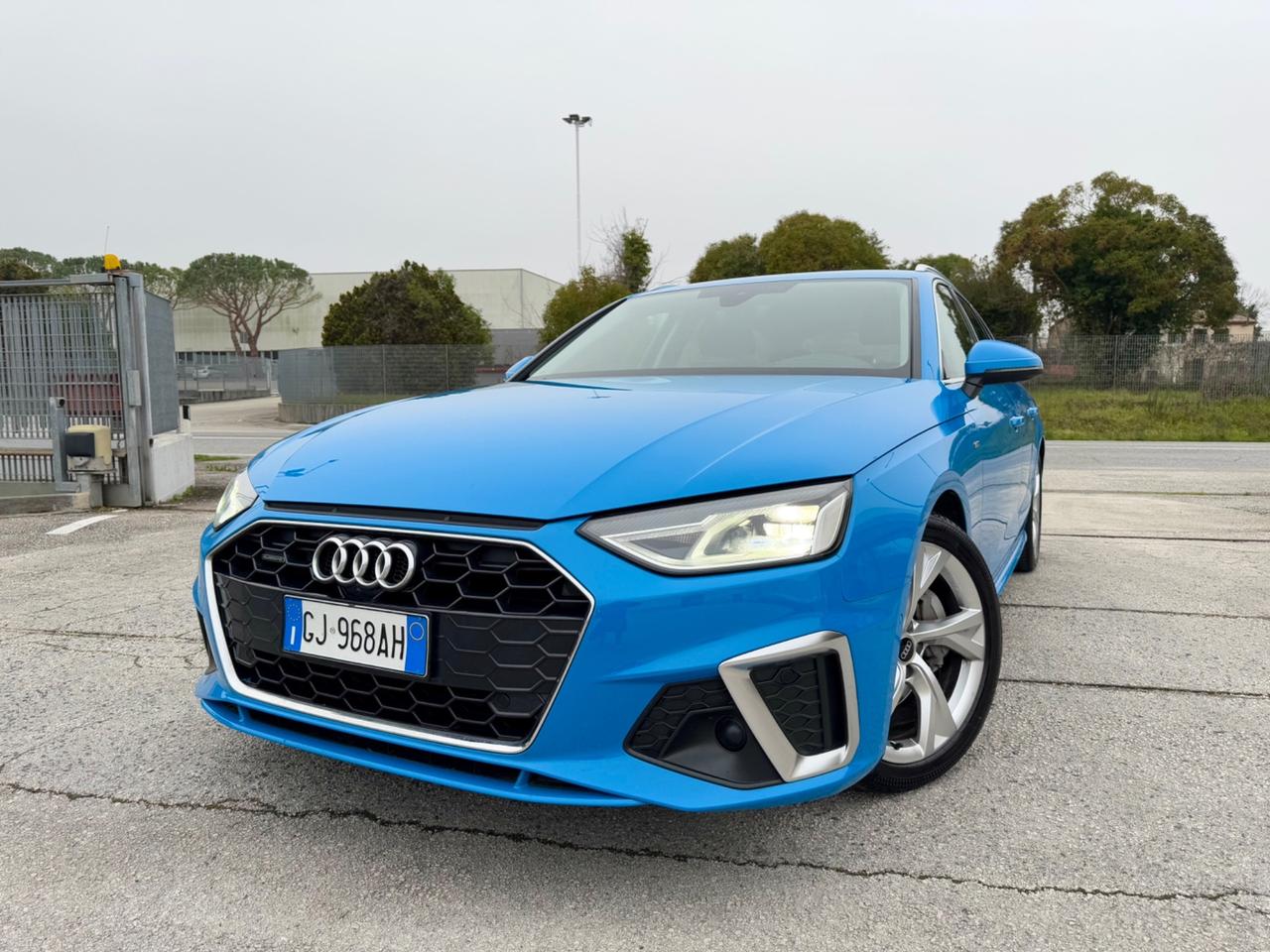 AUDI A4 Avant Quattro S-LINE - Virtual Led 18