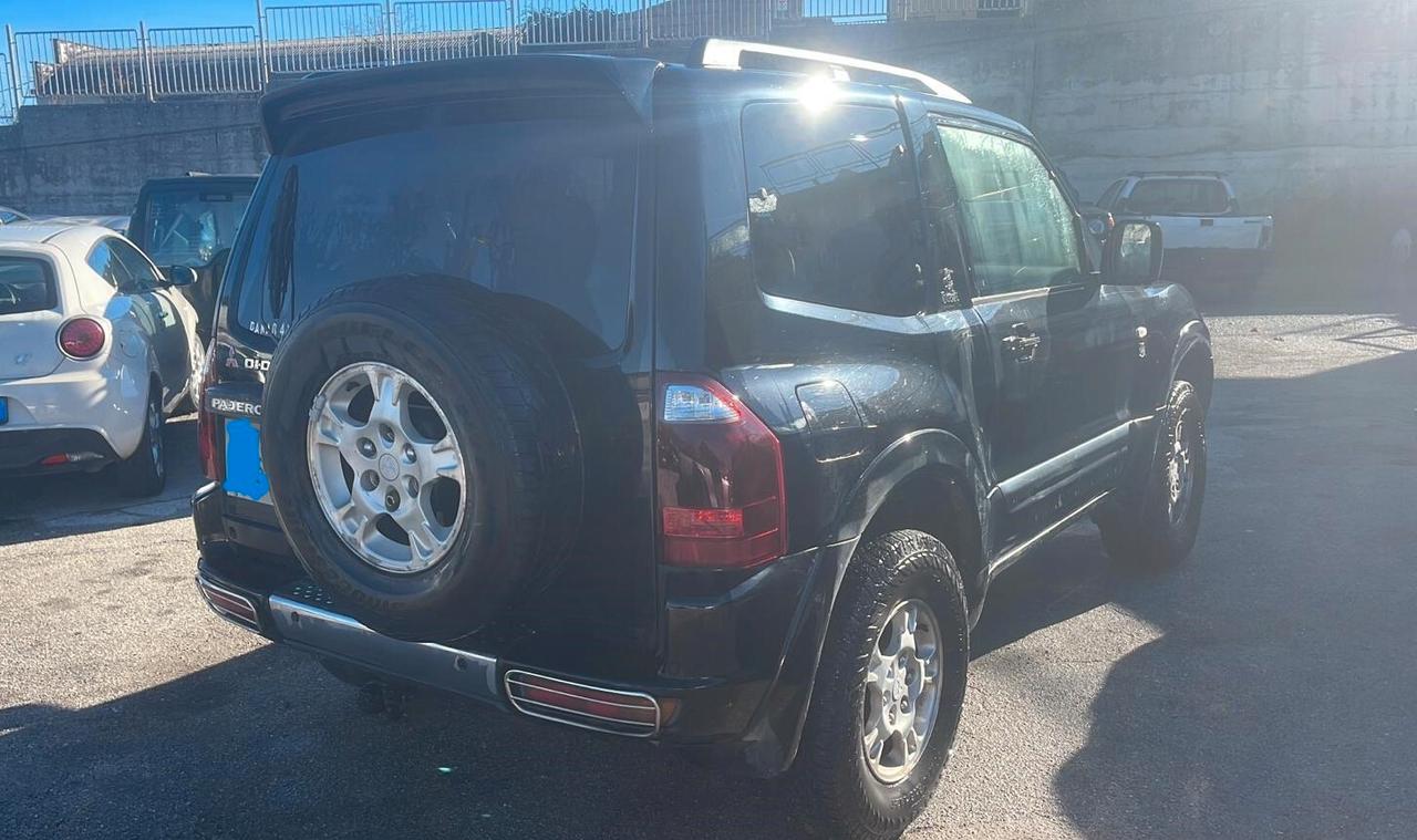 Mitsubishi Pajero 3.2 16V DI-D 3p. GLS