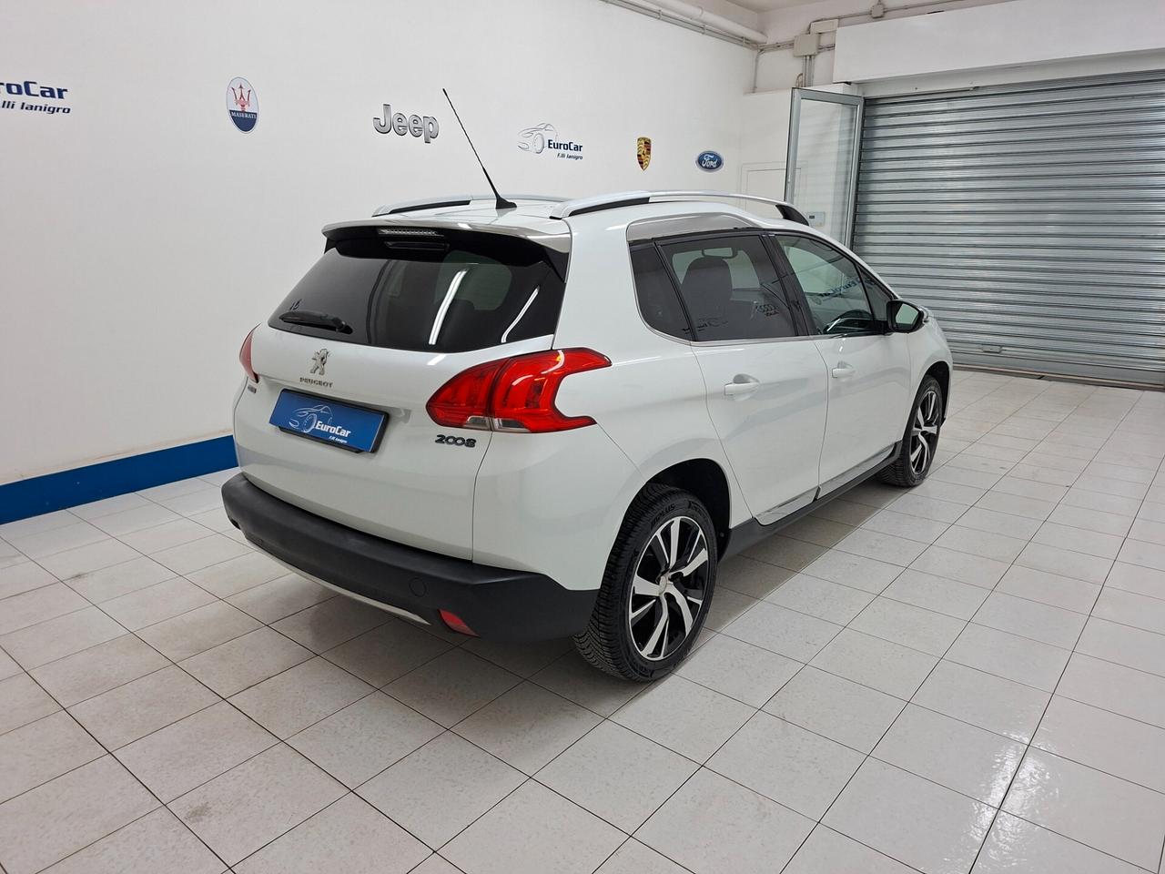 Peugeot 2008 Allure 1.6 BlueHDi 100cv