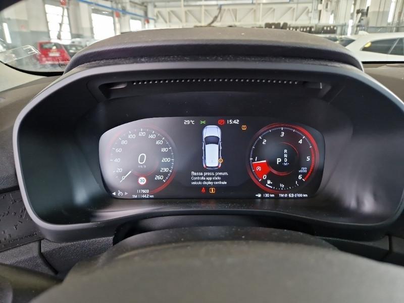 VOLVO XC40 D3 AWD Geartronic Business