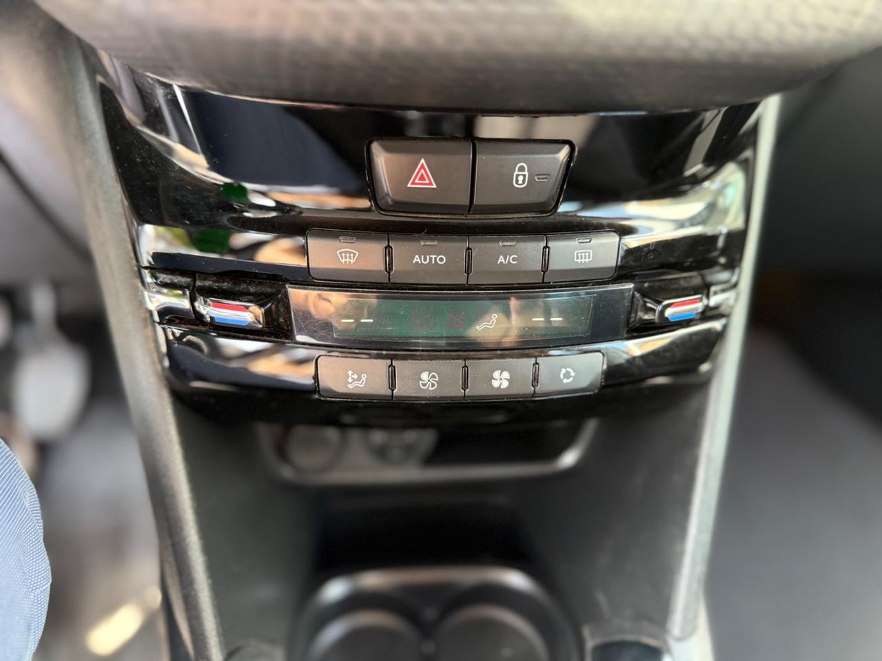 Peugeot 208 BlueHDi 100 5 porte Allure