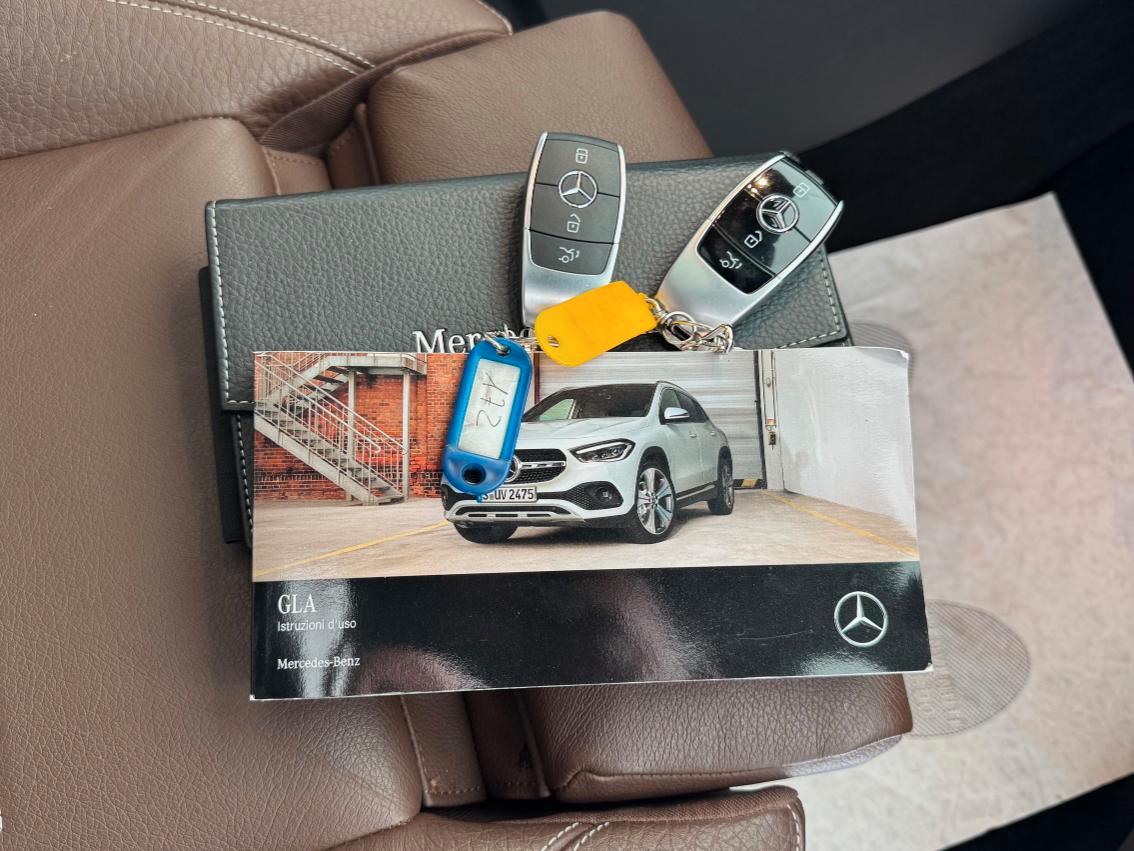 Mercedes GLA 200d AMG Premium Tetto Soli 29000 km