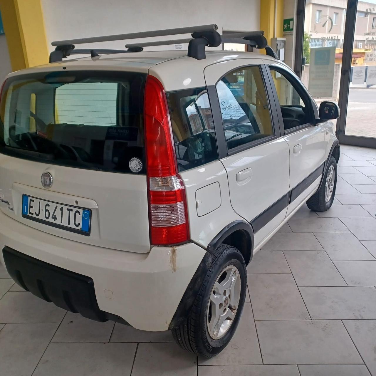 PANDA CROSS 4X4 1.3 MJTD INDISTRUTTIBILE