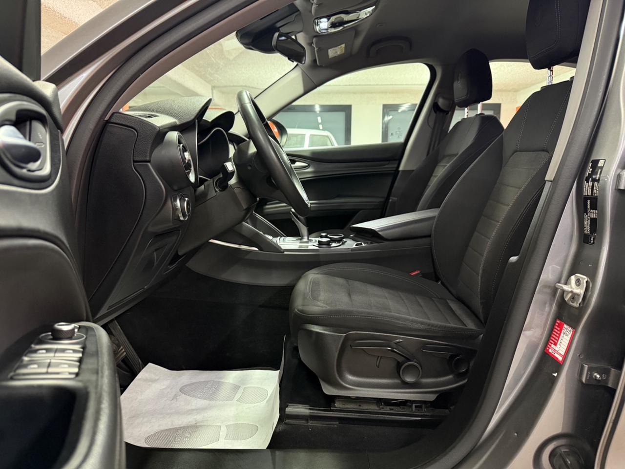 Alfa Romeo Stelvio 2.2 Turbodiesel 160 CV AT8 RWD Business