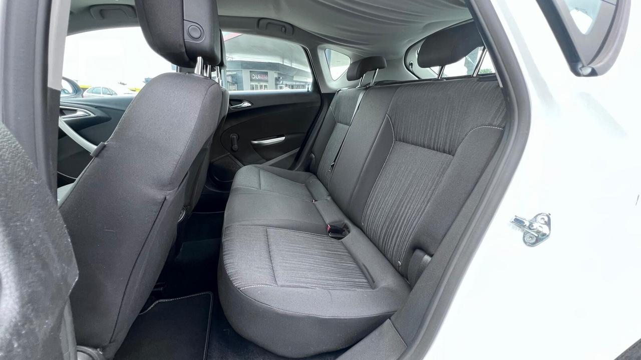 Opel Astra 1.4 100CV Sports Tourer Cosmo