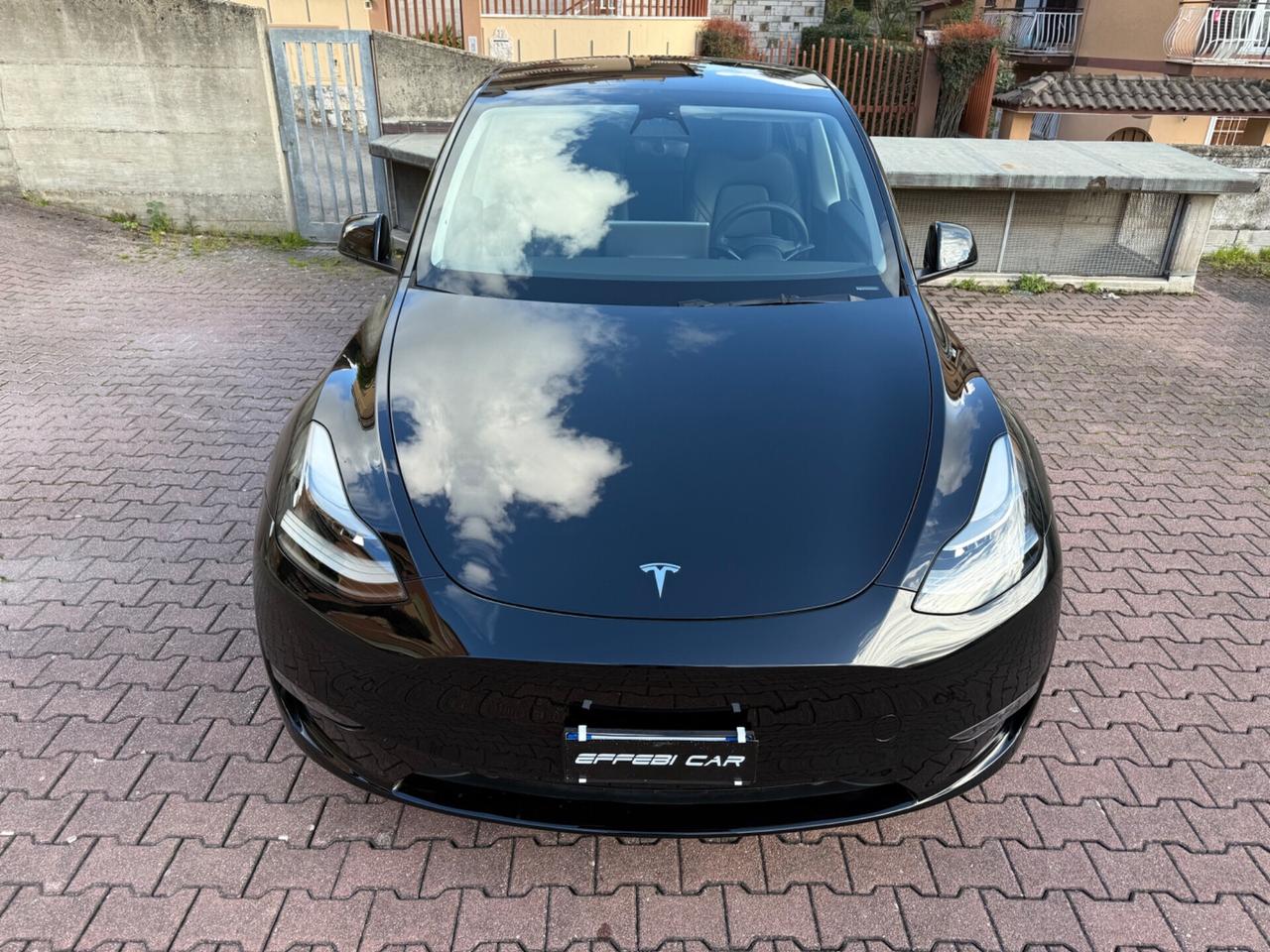 Tesla Model Y Dual Motor Long Range AWD