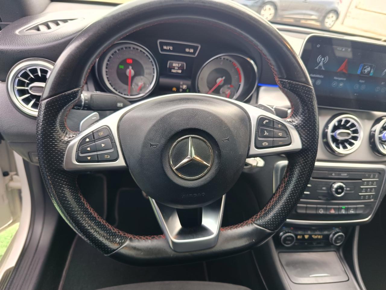 Mercedes-benz CLA 220 CDI Automatic Premium AMG - 2015