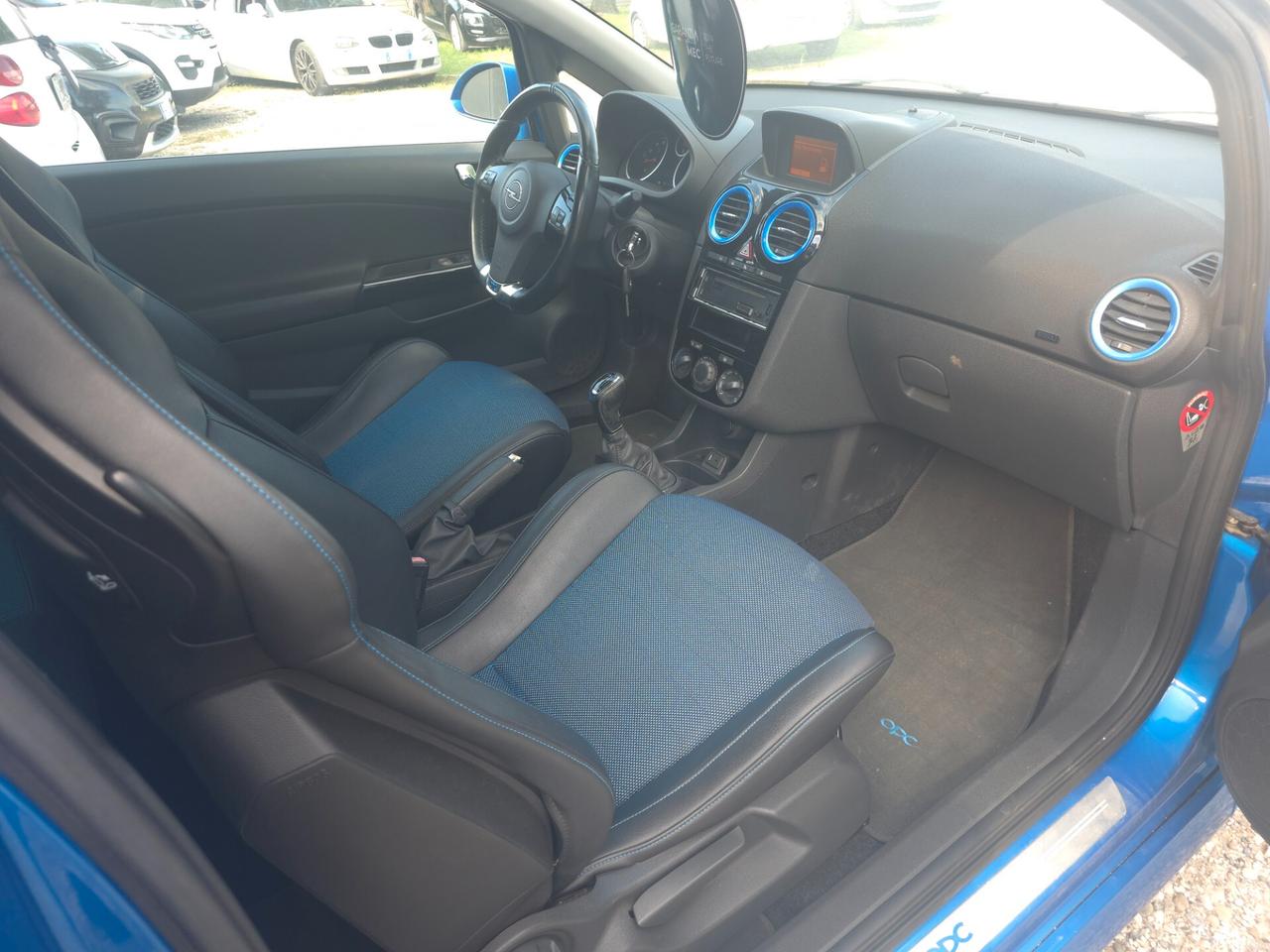 Opel Corsa 1.6 T 192CV 3 porte OPC