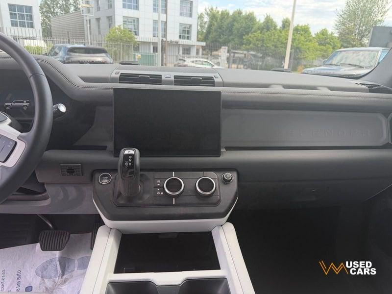 Land Rover Defender 3.0 D6 200 110 S AWD auto. AUTOCARRO N1